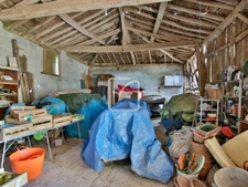 CORPS DE FERME SUR PLUS D'UN HECTARE DE TERRAIN 29