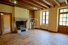 Fermette sur plus d'un hectare de terrain  9