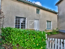 Maison avec gîte et dépendances 14