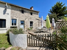 PROPRIETE AVEC 2 GITES INDEPENDANTS ET PISCINE 4