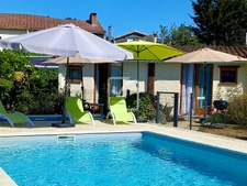 PROPRIETE AVEC 2 GITES INDEPENDANTS ET PISCINE 1