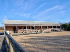 PROPRIETE EQUESTRE PROCHE PARTHENAY 28