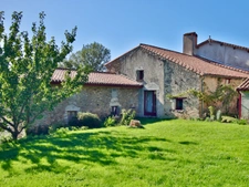 Propriété avec gîte et étang 19