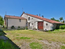 Propriété de caractère sur prés de 3 hectares de terrain 23