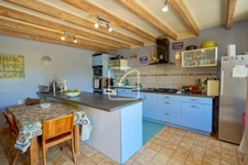 Propriété unique avec gite et piscine 9