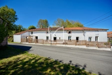 Maison 2/3 chambres avec dépendances et jardin détaché 1
