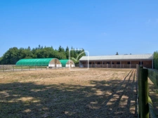 PROPRIETE EQUESTRE PROCHE PARTHENAY 27