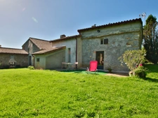 Propriété avec gîte et étang 24