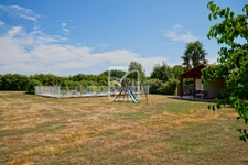 Propriété unique avec gite et piscine 28