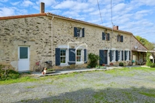 Fermette sur plus d'une hectare terrain 3