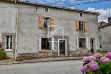 Maison de bourg 3 chambres + dépendance 1