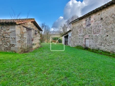 Maison avec gîte et dépendances 24