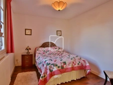 Maison avec gîte et dépendances 11