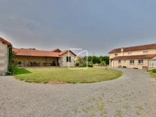 Belle propriété sur 15 hectares de terrain 6