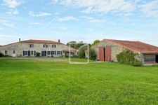 Fermette sur plus d'une hectare terrain 1