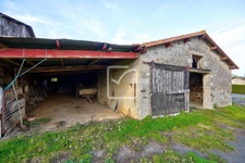 Ensemble immobilier sur Courlay 23