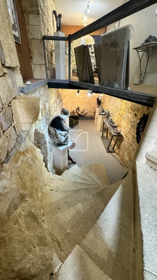 Idéal  investisseur Bel Immeuble en Pierre avec Galerie D'ar 15