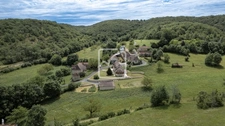 LONGERE EN PIERRE DE STANDING de 204 m2 HAB  SUR 6 HECTARES  3