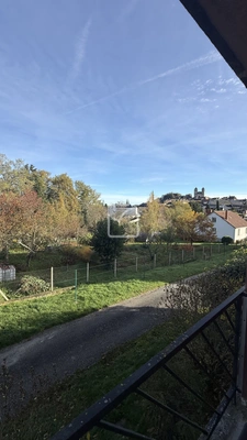 Appartement T3 avec balcons, cave et chauffage collectif   G 7