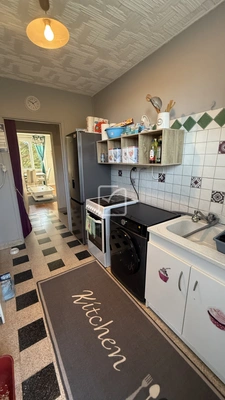 Appartement T3 avec balcons, cave et chauffage collectif   G 8