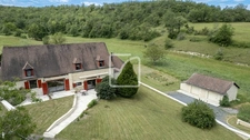 LONGERE EN PIERRE DE STANDING de 204 m2 HAB  SUR 6 HECTARES  9