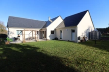 Maison moderne, familiale, fonctionnelle et baignée de lumiè