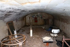 Maison et grange à restaurer dans le bourg de Mazières-de-To