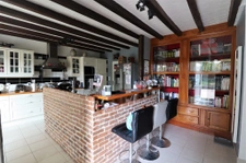  Maison familiale avec piscine de 176m2.  