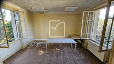 Maison individuelle à rénover avec jardin et garage  10