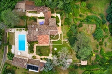 DOMAINE PERIGOURDIN DANS UNE FORET 5