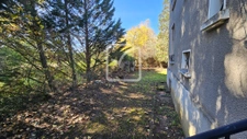 Maison individuelle à rénover avec jardin et garage  11