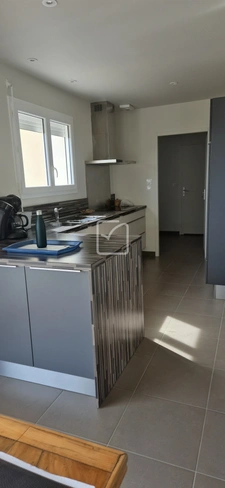 Sur les hauteurs de PUY D ARNAC, l'élégance d'une maison com 8