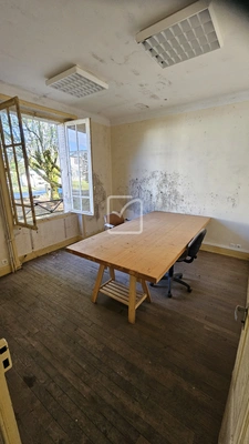 Maison individuelle à rénover avec jardin et garage  8