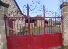 10 mn de BEAULIEU SUR DORDOGNE : EXCEPTIONNEL ENCLOS AVEC CO 3