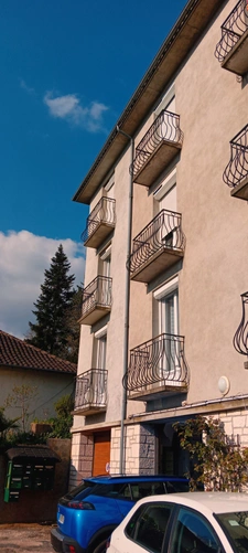 A SOUILLAC  APPARTEMENT  140 M2 AVEC 4 CHAMBRES, TERRASSE 40 8