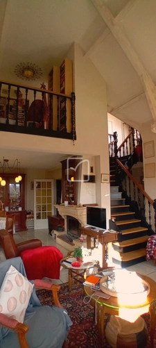 HAUTEURS DE MALEMORT, PROPRIETE DE CARACTERE SUR 9 000 M2, P 10