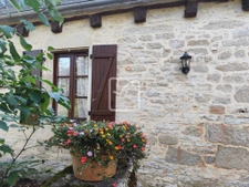 Maison en pierre pleine de charme et de surprises 2