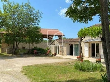 MAGNIFIQUE PROPRIETE EN PIERRE AVEC ACTIVITE TOURISTIQUE SUR 3