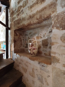 Maison en pierre pleine de charme et de surprises 9