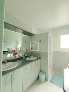  Maison de plain-pied 4 chambres 125m2 9
