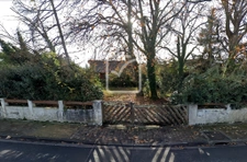 À SAISIR   MAISON À RÉNOVER SUR BEAU TERRAIN BOISÉ proche du 1