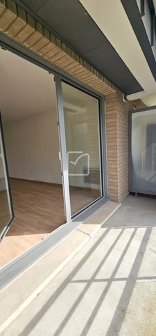 Appartement  type 2 de 48 m2 avec parking couvert proche jar 8