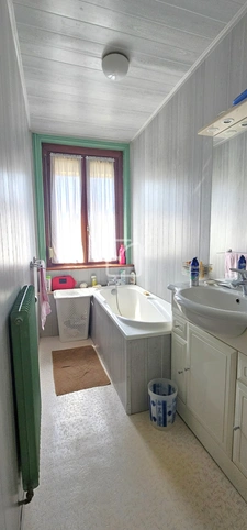 Maison 6 pièces de 132 m2 avec jardin et, garages et dépenda 6