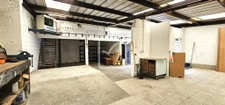 Hangar et garages 194 m2 sur  terrain 567 m2 1