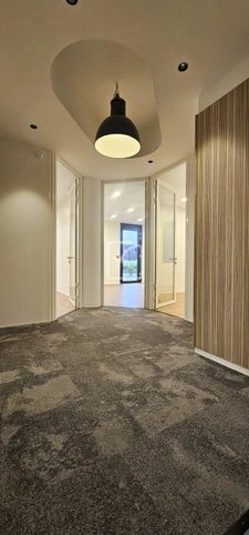 Bureaux cabinets neufs toutes charges comprises avec belles  3