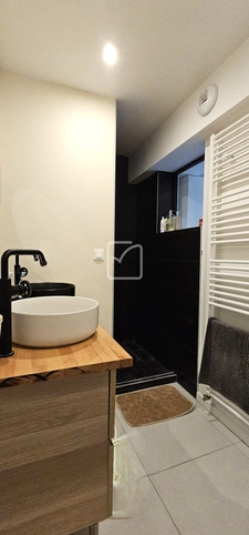 Maison rénovée de 137 m2 de 7 pièces avec jardin 5