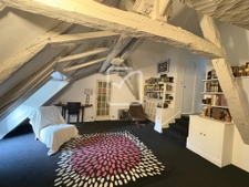 Maison en pierre de 190 m2 et dépendances 16