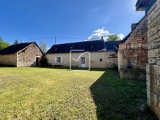 Maison & dépendances en pierre à rénover  2
