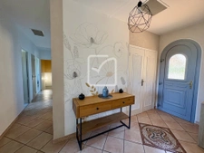 Plain-pied avec piscine et studio, proche de Brive 9