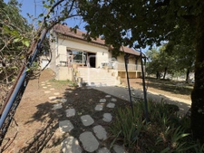 Maison au calme avec piscine et terrain arboré 15